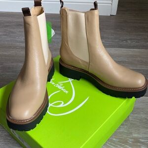 Sam Edelman Beige Chelsea Lug Sole Ankle Boots